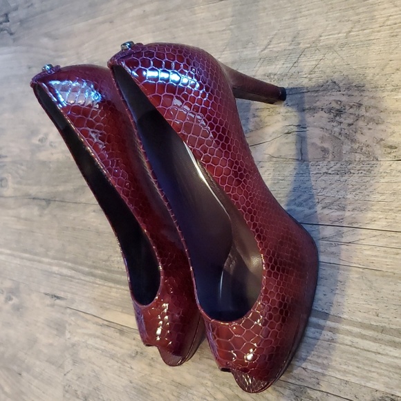 Stuart Weitzman Logo Plainfield Vino Crystal Snake Peep Toe Platform - Picture 4 of 10